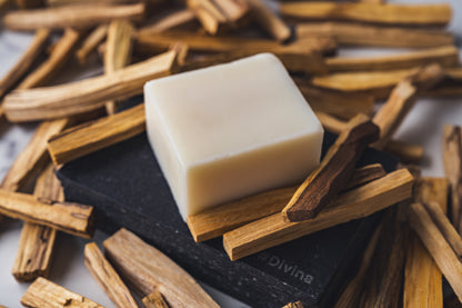 パロサント香木石鹸