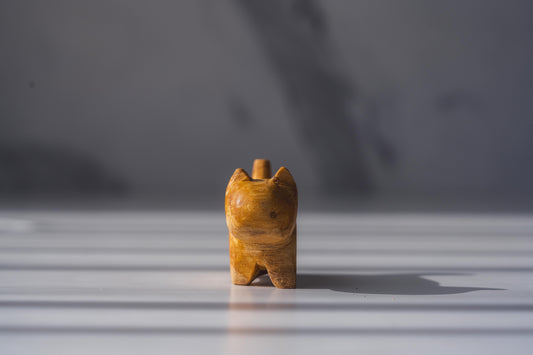 パロサンキャット　パロサント木彫りの猫