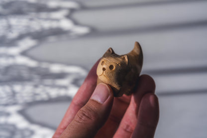 パロサンドッグ　パロサント木彫りの犬