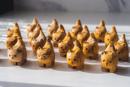 パロサンドッグ　パロサント木彫りの犬