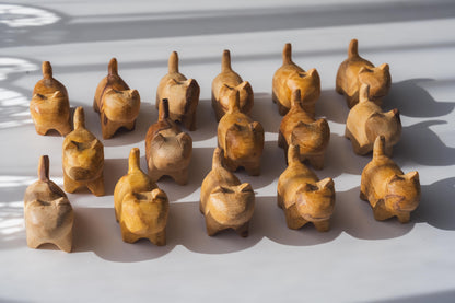 パロサンキャット　パロサント木彫りの猫